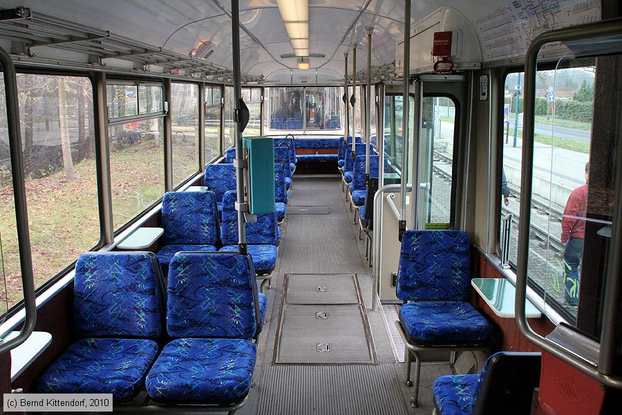 Rhein-Haardtbahn - 1057 - Innenansicht
/ Bild: rhb1057_bk1011280115.jpg
