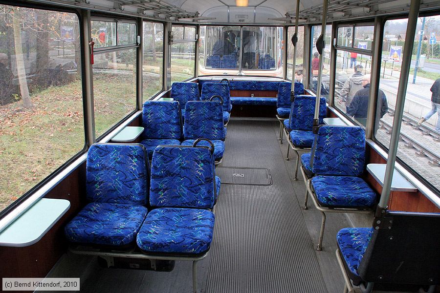 Rhein-Haardtbahn - 1057 - Innenansicht
/ Bild: rhb1057_bk1011280117.jpg