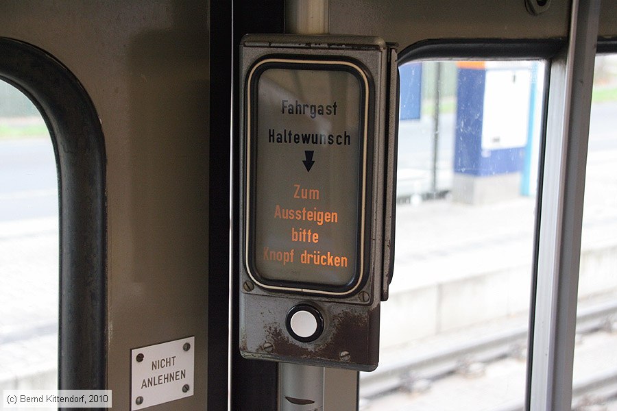 Rhein-Haardtbahn - 1057 - Innenansicht
/ Bild: rhb1057_bk1011280119.jpg