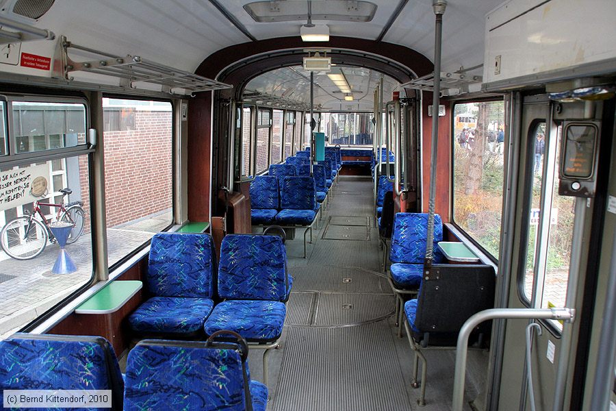 Rhein-Haardtbahn - 1057 - Innenansicht
/ Bild: rhb1057_bk1011280157.jpg