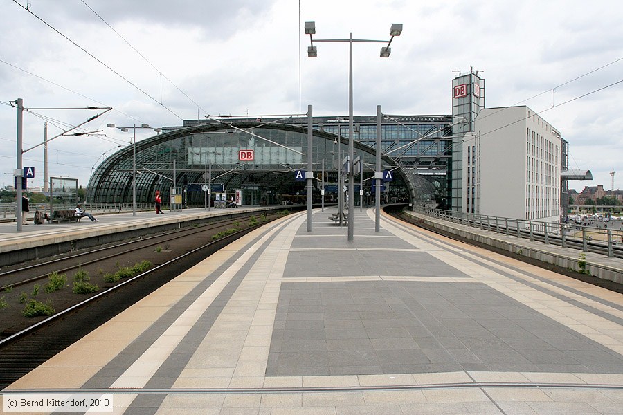 Berlin Hauptbahnhof
/ Bild: bfberlinhbf_bk1006140021.jpg