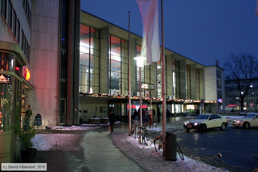 Heidelberg Hauptbahnhof
/ Bild: bfheidelberghbf_bk1012190047.jpg