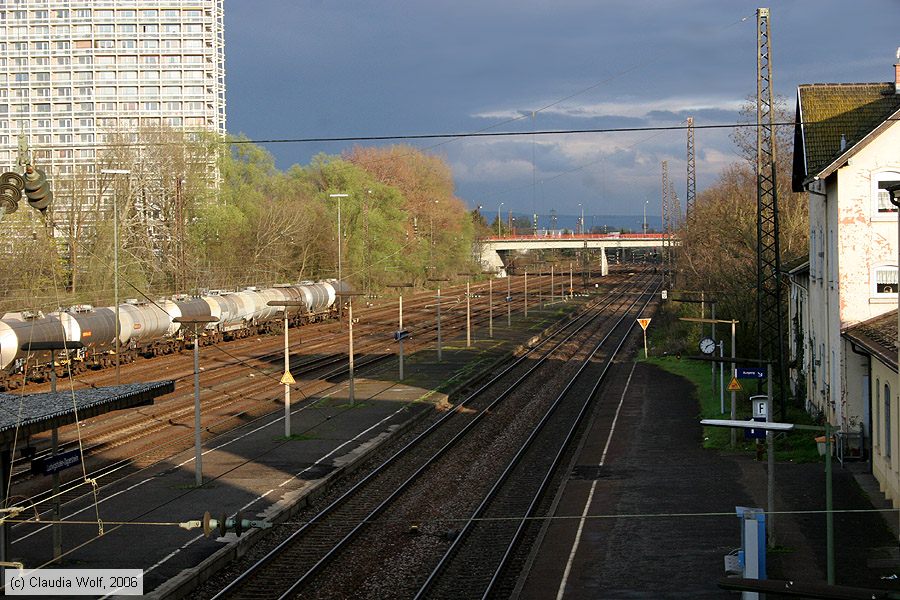 Bahnhof Ludwigshafen Oggersheim
/ Bild: bfludwigshafenoggersheim_cw0604140086.jpg