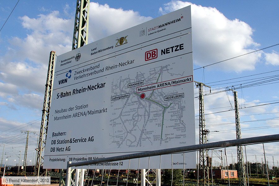 Bahnhof Mannheim Arena - Maimarkt
/ Bild: bfmannheimmaimarkt_bk1009180050.jpg Bahnhof Mannheim Arena - Maimarkt
/ Bild: bfmannheimmaimarkt_bk1009180050.jpg