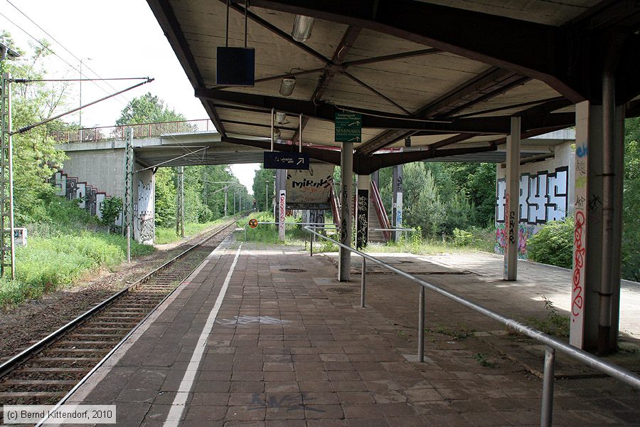 Bahnhof Potsdam Pirschheide
/ Bild: bfpotsdampirschheide_bk1006150301.jpg