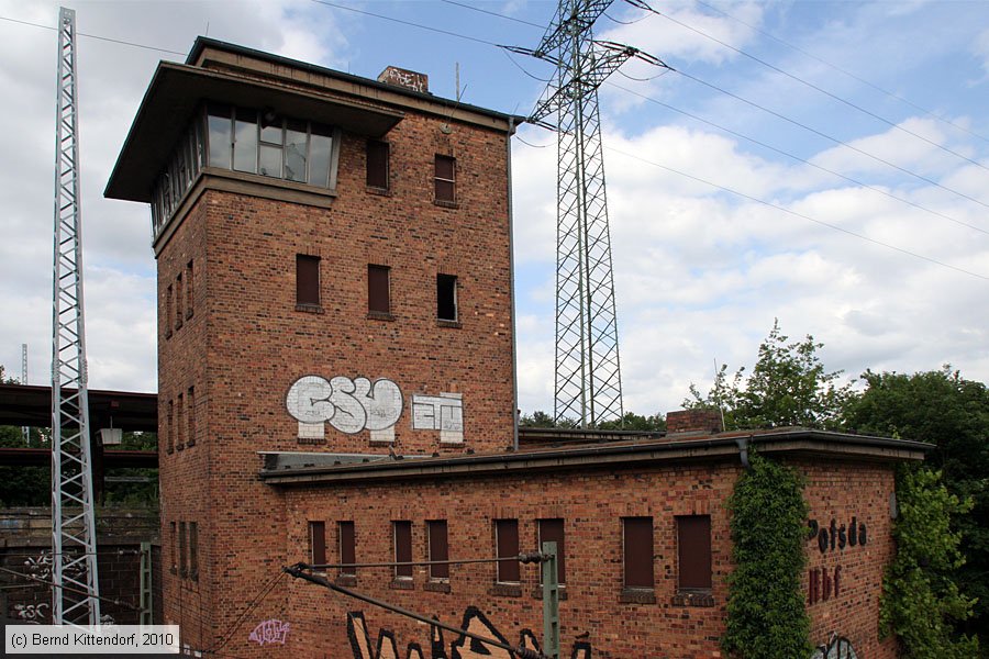 Bahnhof Potsdam Pirschheide
/ Bild: bfpotsdampirschheide_bk1006150306.jpg