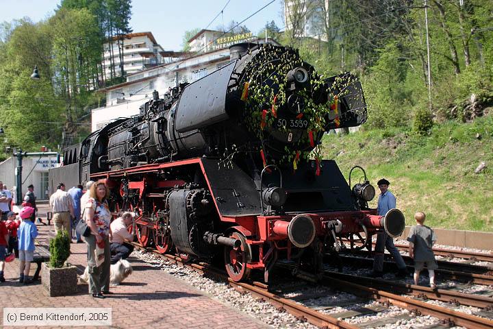 Ulmer Eisenbahnfreunde - 50 3539
/ Bild: uef503539_e0017770.jpg Ulmer Eisenbahnfreunde - 50 3539
/ Bild: uef503539_e0017770.jpg