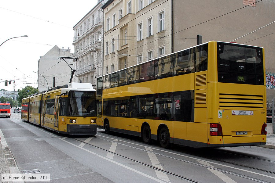 Straßenbahn Berlin - 1033
/ Bild: berlin1033_bk1006150005.jpg