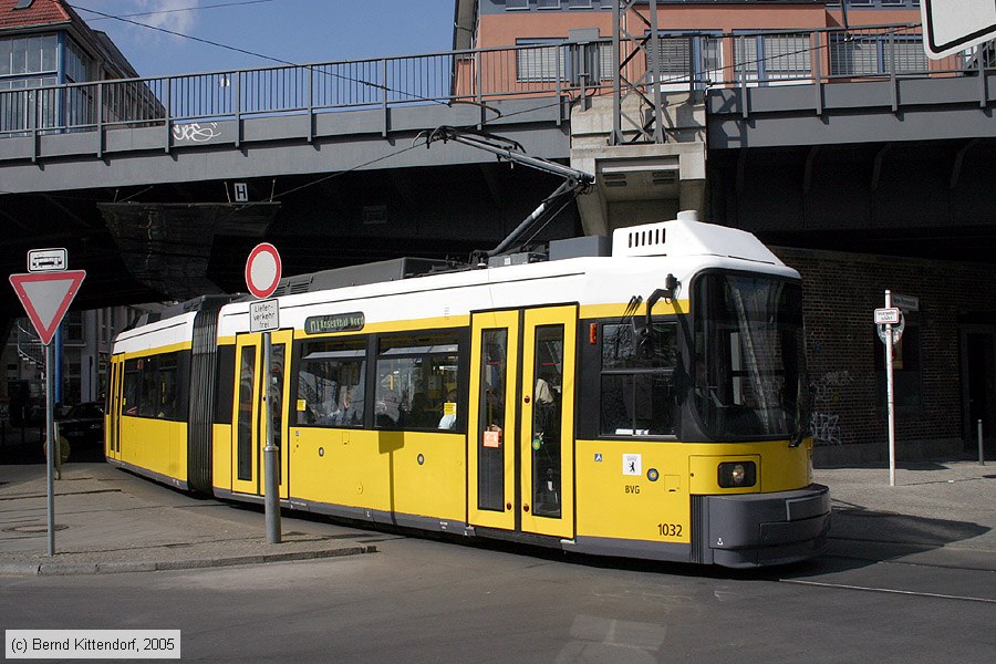 Straßenbahn Berlin - 1032
/ Bild: berlin1032_e0016939.jpg