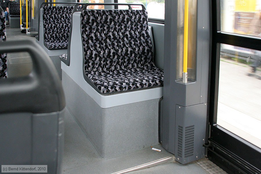 Straßenbahn Berlin - 3001 - Innenansicht
/ Bild: berlin3001_bk1006140446.jpg