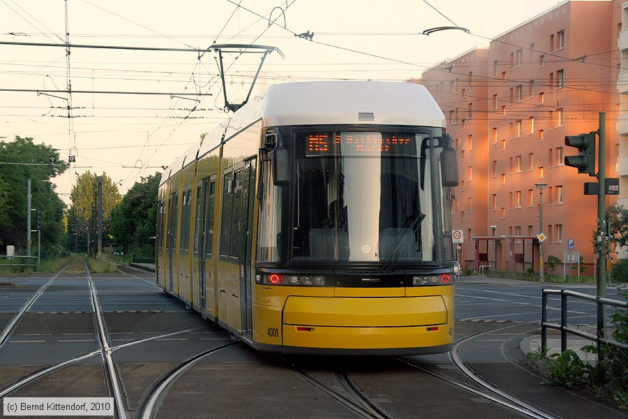 Straßenbahn Berlin - 4001
/ Bild: berlin4001_bk1006150412.jpg