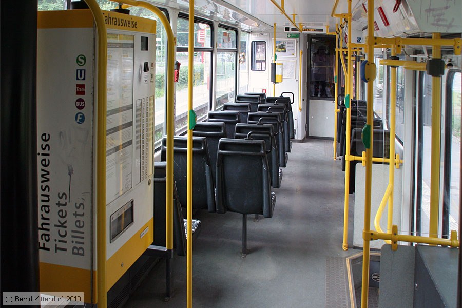 Straßenbahn Berlin - 6070 - Innenansicht
/ Bild: berlin6070_bk1006150043.jpg