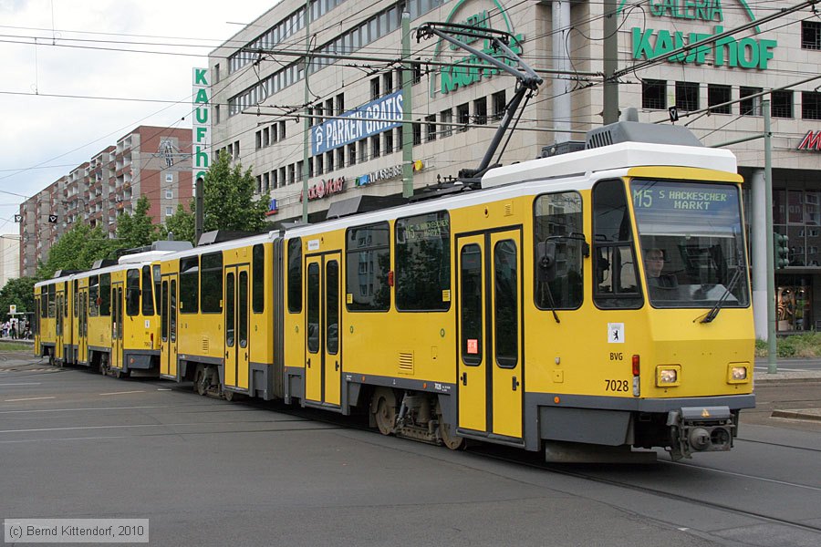 Straßenbahn Berlin - 7028
/ Bild: berlin7028_bk1006140396.jpg