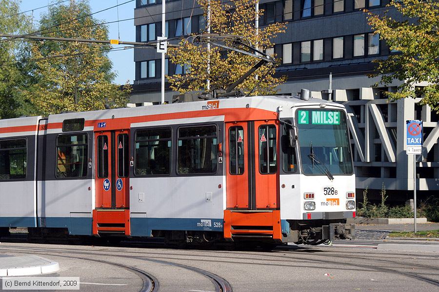 Straßenbahn Bielefeld - 528
/ Bild: bielefeld528_bk0910200209.jpg