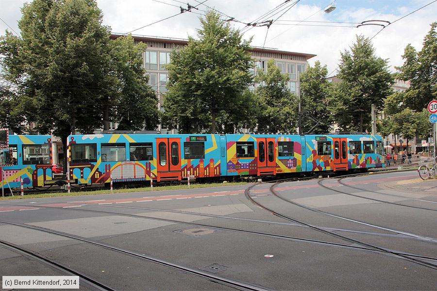 Straßenbahn Bielefeld - 579
/ Bild: bielefeld579_bk1407150225.jpg