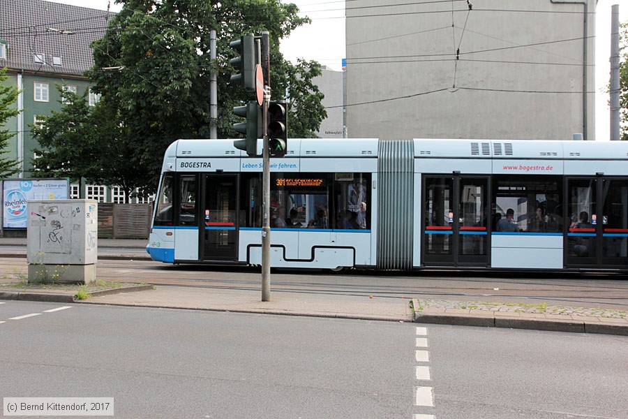 Straßenbahn Bochum-Gelsenkirchen - 105
/ Bild: bogestra105_bk1706200420.jpg Straßenbahn Bochum-Gelsenkirchen - 105
/ Bild: bogestra105_bk1706200420.jpg