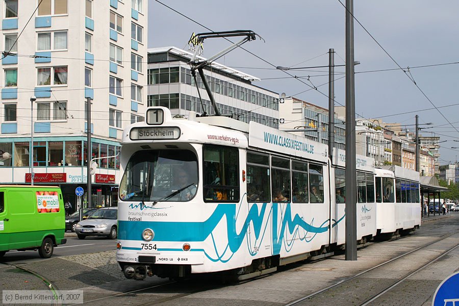 Braunschweig - Straßenbahn - 7554
/ Bild: braunschweig7554_bk0708240035.jpg