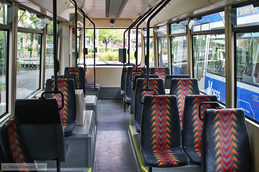 Braunschweig - Straßenbahn - 9560 - Innenansicht
/ Bild: braunschweig9560_bk0708240191.jpg