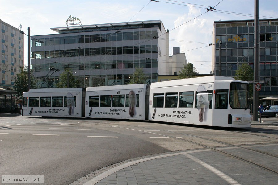 Braunschweig - Straßenbahn - 9560
/ Bild: braunschweig9560_cw0708240123.jpg