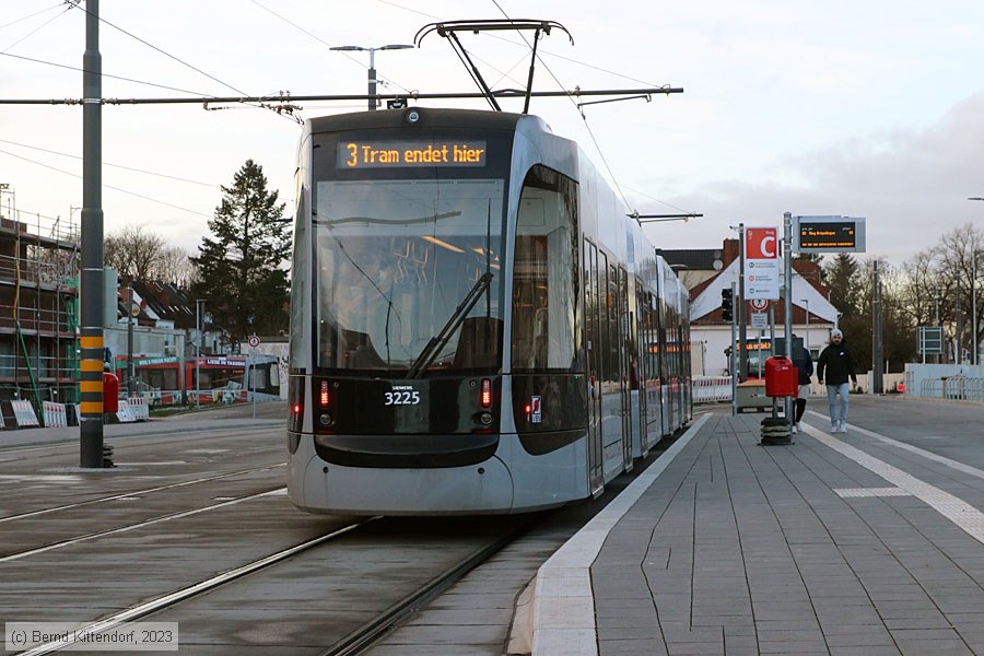 Bremen - Straßenbahn - 3225
/ Bild: bremen3225_bk2301190108.jpg