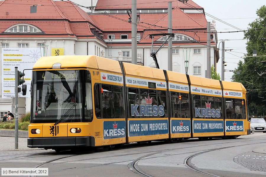 Straßenbahn Dresden - 2537
/ Bild: dresden2537_bk1208160126.jpg