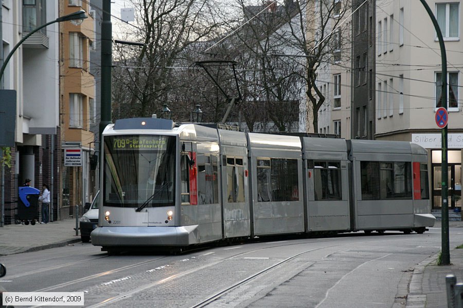 Düsseldorf - Straßenbahn - 2201
/ Bild: duesseldorf2201_bk0911260316.jpg