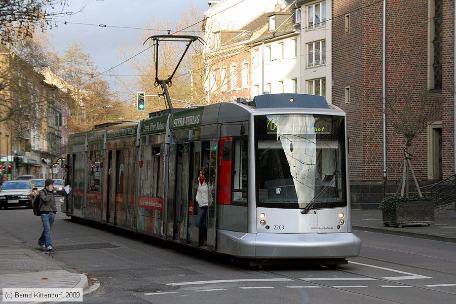 Düsseldorf - Straßenbahn - 2203
/ Bild: duesseldorf2203_bk0911260350.jpg