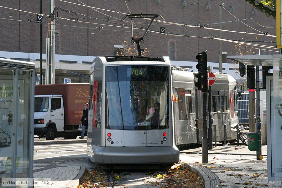 D&uuml;sseldorf - Stra&szlig;enbahn - 2215
/ Bild: duesseldorf2215_bk0911220045.jpg