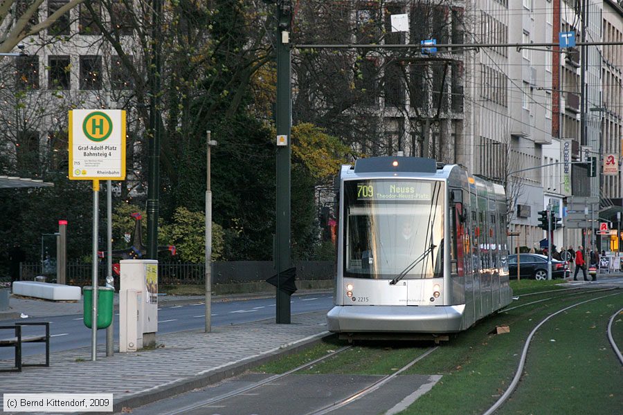 D&uuml;sseldorf - Stra&szlig;enbahn - 2215
/ Bild: duesseldorf2215_bk0911260368.jpg