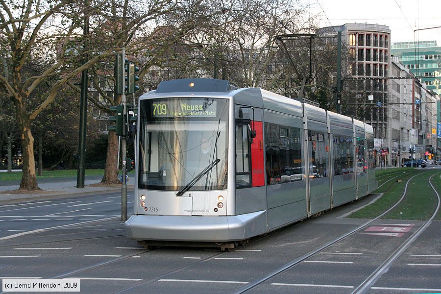D&uuml;sseldorf - Stra&szlig;enbahn - 2215
/ Bild: duesseldorf2215_bk0911260369.jpg