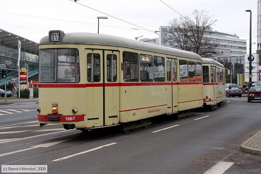 Düsseldorf - Straßenbahn - 1667
/ Bild: duesseldorf1667_bk0911240049.jpg