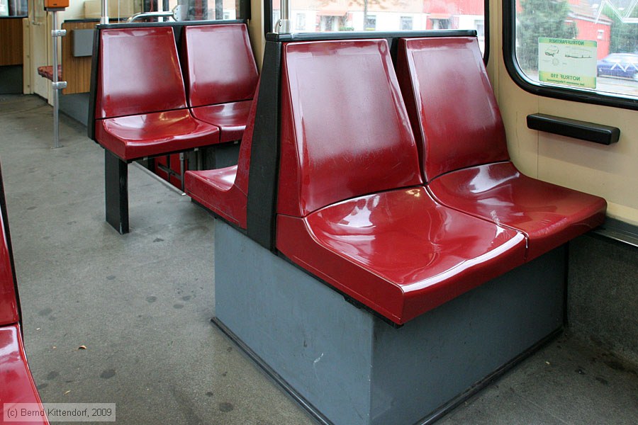 Straßenbahn Duisburg - 1027 - Innenansicht
/ Bild: duisburg1027_bk0910220259.jpg