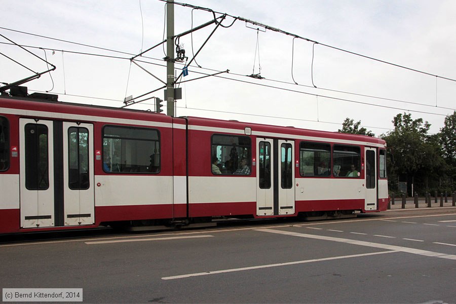 Straßenbahn Duisburg - 1043
/ Bild: duisburg1043_bk1405220019.jpg
