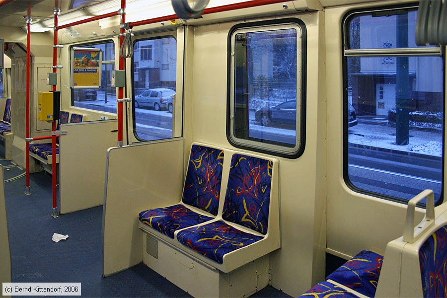 Stadtbahn Essen - 5223 - Innenansicht 
/ Bild: essen5223_bk0603110153.jpg