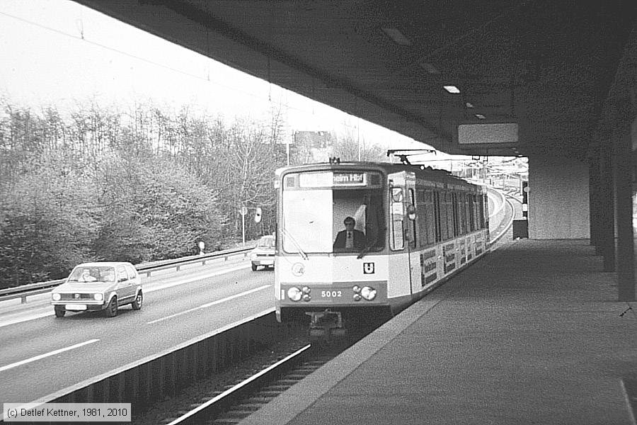 Stadtbahn Essen - 5002
/ Bild: essen5002_dk012139.jpg