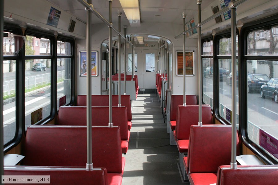 U-Bahn Frankfurt (Main) - 741 - Innenansicht
/ Bild: frankfurtmain741_bk0805020312.jpg