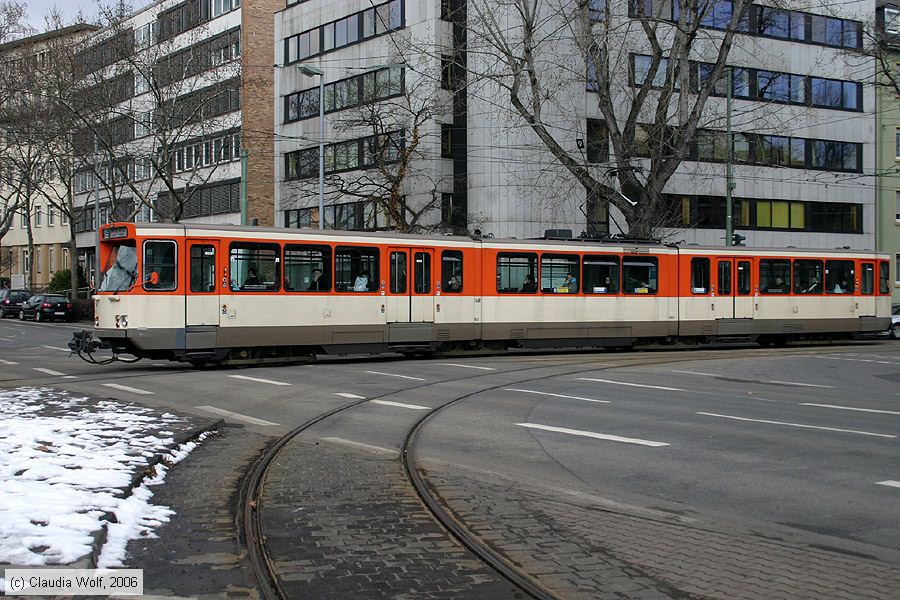 Straßenbahn Frankfurt (Main) - 663
/ Bild: frankfurtmain663_cw0603060064.jpg Straßenbahn Frankfurt (Main) - 663
/ Bild: frankfurtmain663_cw0603060064.jpg