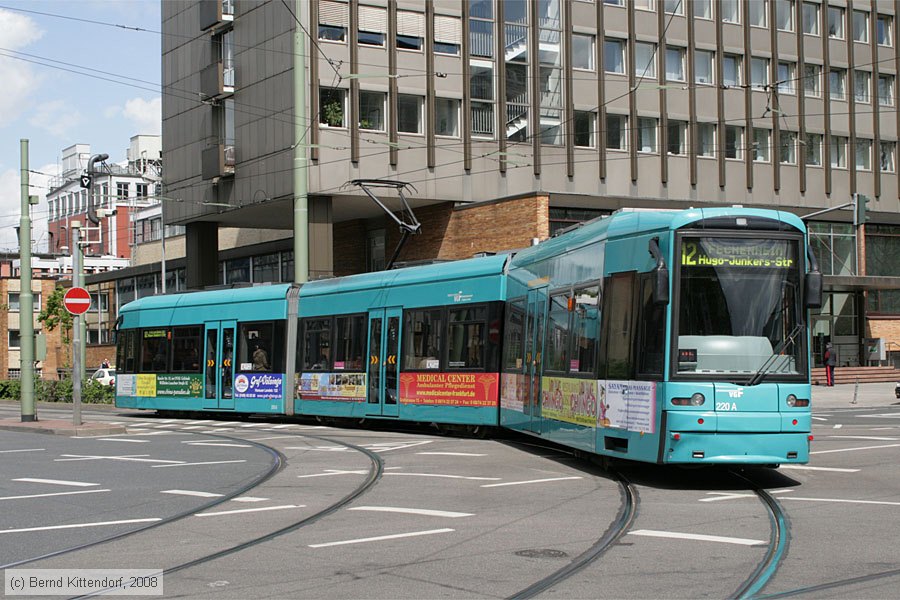 Straßenbahn Frankfurt (Main) - 220
/ Bild: frankfurtmain220_bk0805020220.jpg