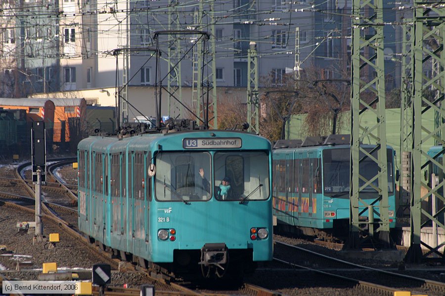 U-Bahn Frankfurt (Main) - 321
/ Bild: frankfurtmain321_e0026165.jpg