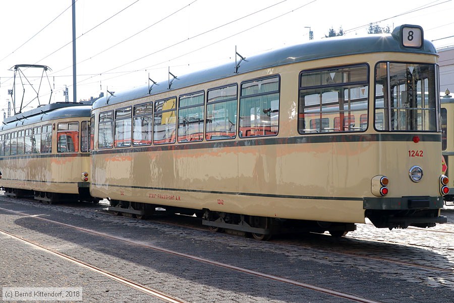 Straßenbahn Frankfurt (Main) - 1242
/ Bild: frankfurtmain1242_bk1810060086.jpg