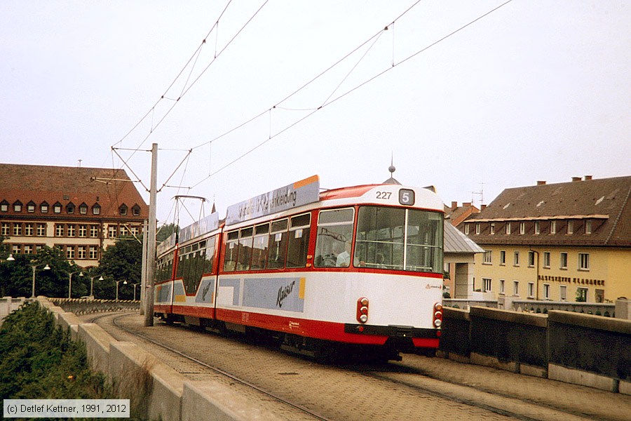 Straßenbahn Freiburg im Breisgau - 227
/ Bild: freiburg227_dk092402.jpg