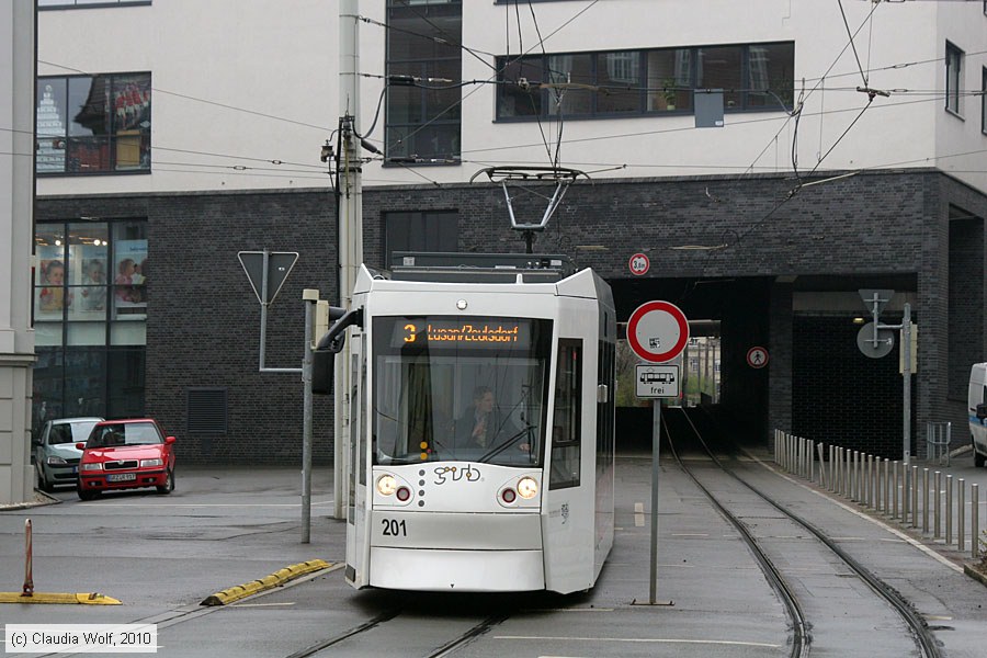 Straßenbahn Gera - 201
/ Bild: gera201_cw1004120056.jpg