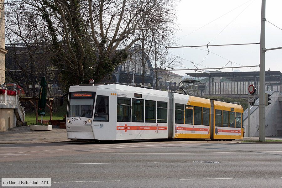 Straßenbahn Gera - 211
/ Bild: gera211_bk1004130021.jpg