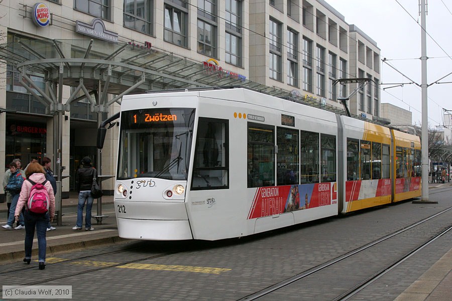 Straßenbahn Gera - 212
/ Bild: gera212_cw1004120047.jpg