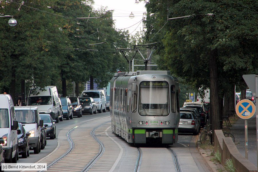 Hannover - Stadtbahn - 2510
/ Bild: hannover2510_bk1409010112.jpg Hannover - Stadtbahn - 2510
/ Bild: hannover2510_bk1409010112.jpg