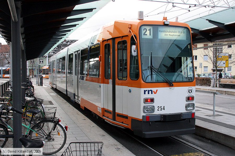 Straßenbahn Heidelberg - 254
/ Bild: hsb254_bk0912070108.jpg