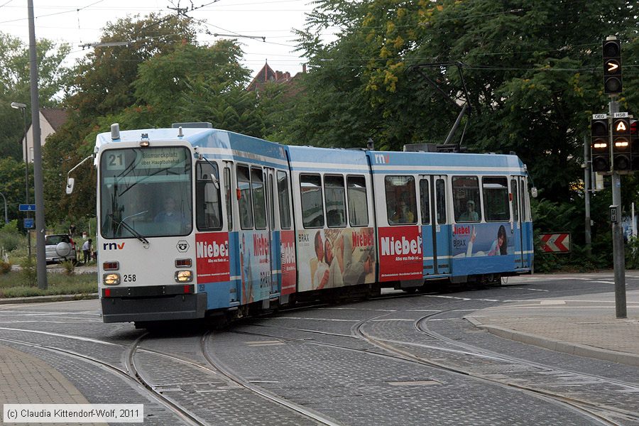 Straßenbahn Heidelberg - 258
/ Bild: hsb258_cw1107060195.jpg