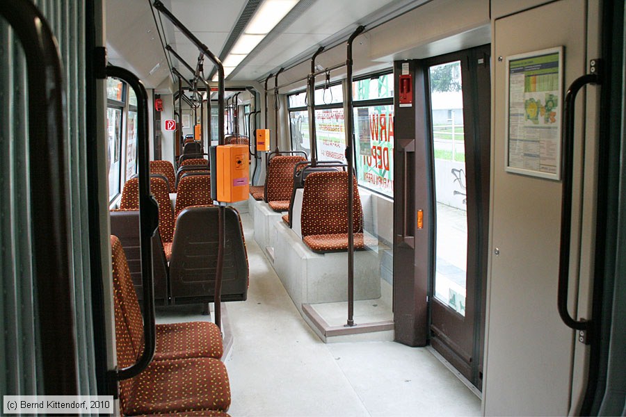 Straßenbahn Jena - 632 - Innenansicht
/ Bild: jena632_bk1004150068.jpg