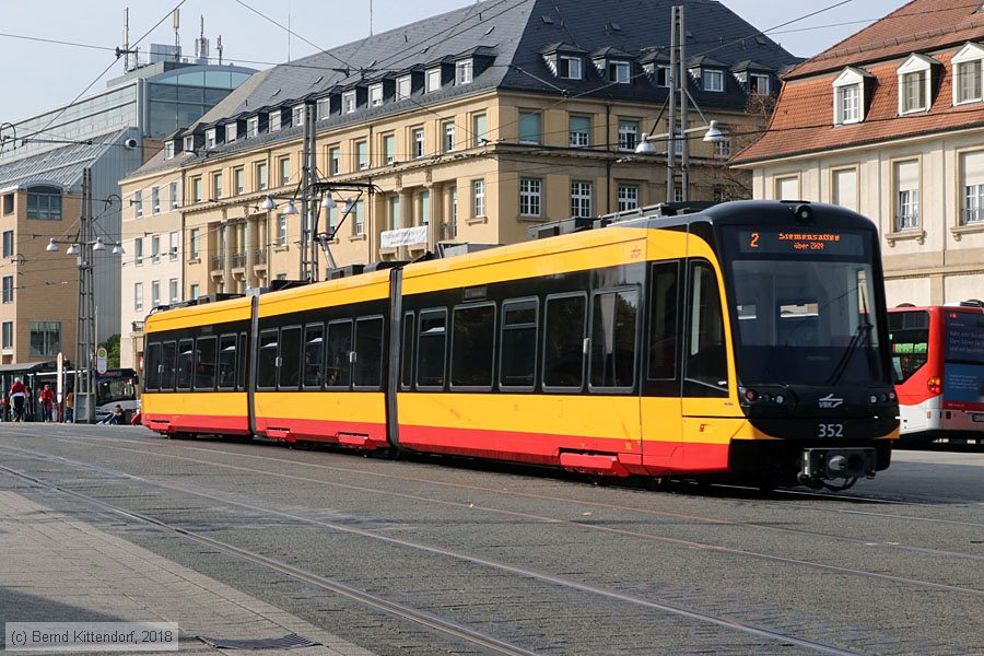 Stra&szlig;enbahn Karlsruhe - 352
/ Bild: karlsruhe352_bk1810170053.jpg