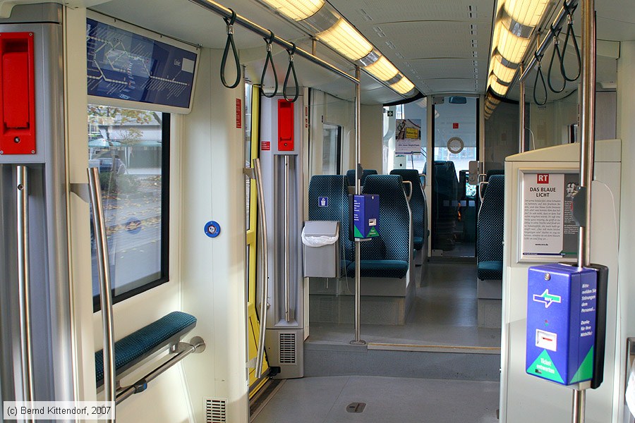 RegioTram Kassel - 702 - Innenansicht 
/ Bild: kassel702_bk0710280139.jpg